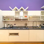 Three-room In The Heart Of 公寓