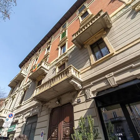 Apartament Three-room In The Heart Of Mediolan